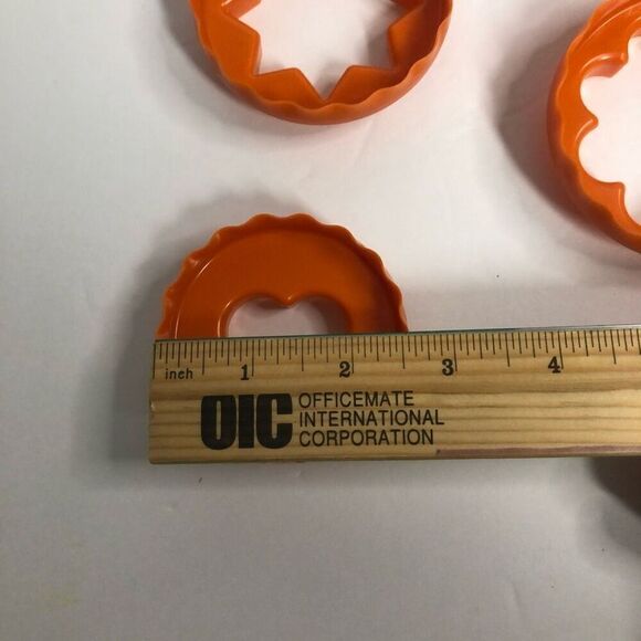 vintage tupperware nesting cookie cutters retro orange heart flower star 1656-6 - Picture 4 of 5